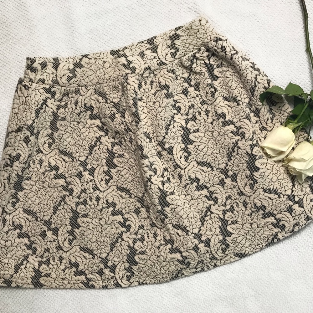 Beige Nude/ black Circle skirt